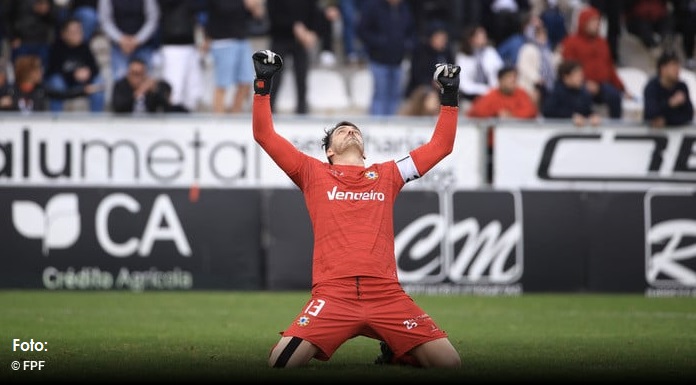 Ricardo deixa a baliza e anuncia candidatura à presidência do Varzim. Ricardo deixa a baliza e anuncia candidatura à presidência do Varzim.