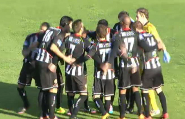 ESTÁDIO: Varzim 3 Felgueiras 0