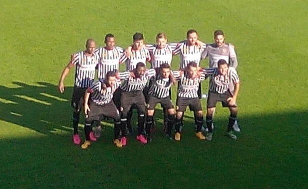 Varzim empata (0-0) em Faro