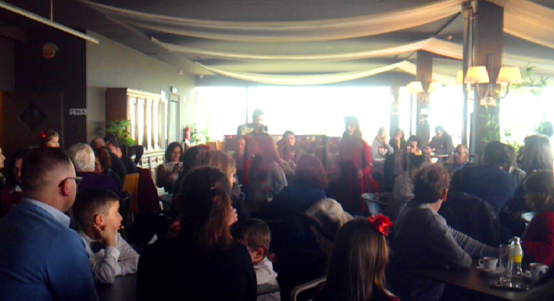 Flash Mob no Enseada Café