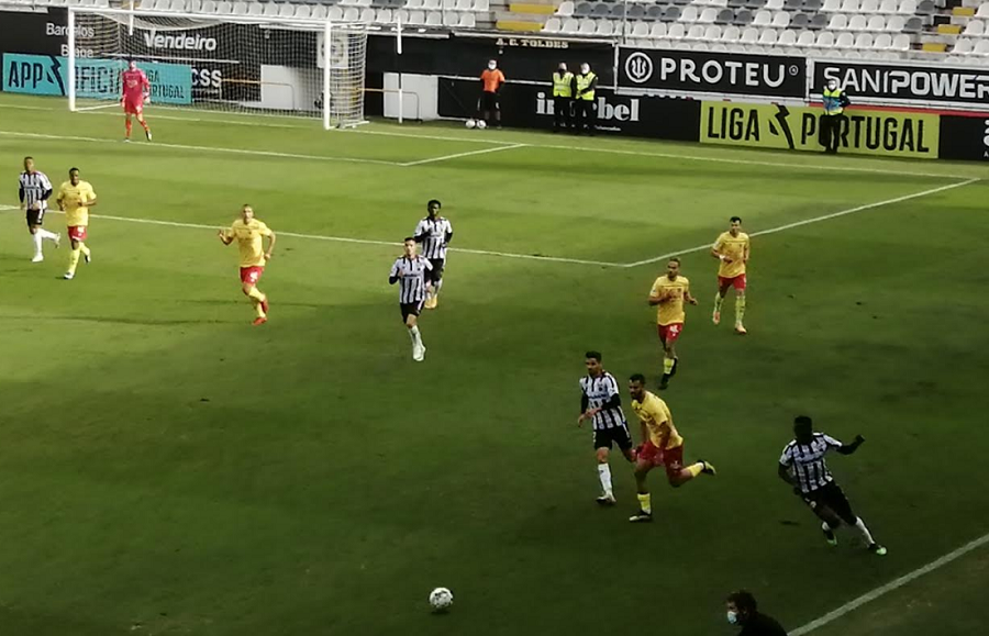 Varzim empatou (1-1) em casa com o Académico de  Viseu