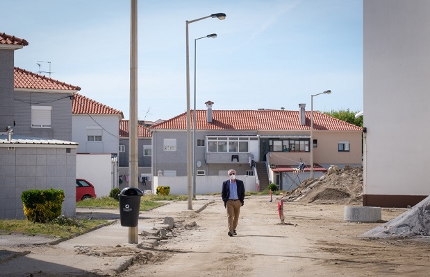 Aires Pereira visitou obras no bairro Sul