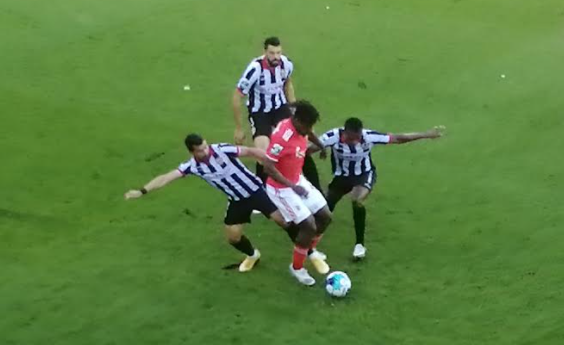 Varzim volta a perder e afunda-se na tabela