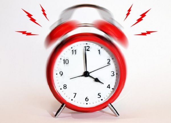 Relógios atrasam uma hora na madrugada de domingo