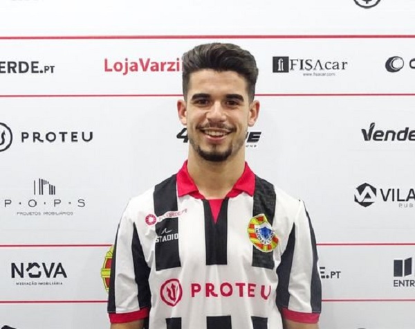 Tomás Silva (Vizela) já treinou no Varzim. Empréstimo até fim da temporada.