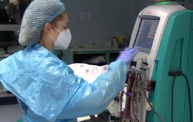 Bebé poveiro continua no S. João ligado à ECMO e a ser avaliado