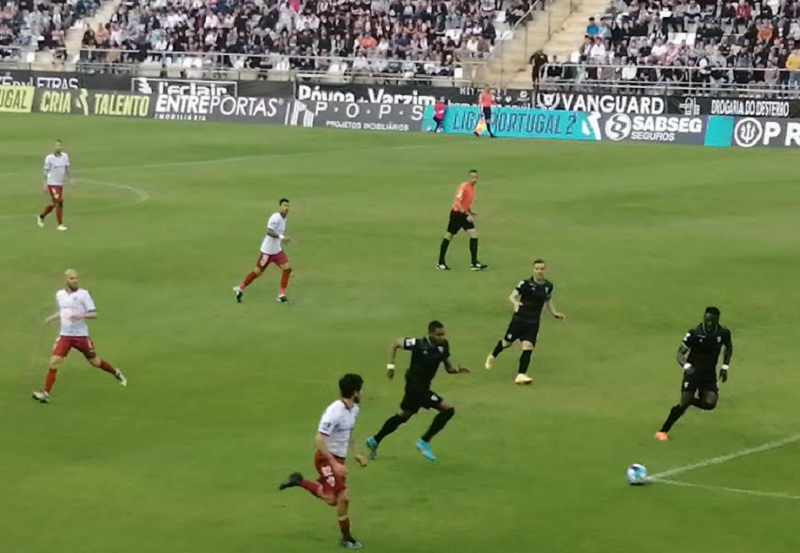 Varzim: naufrágio na Póvoa (0-2)
