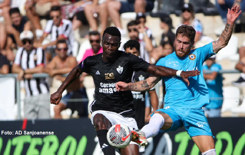 Varzim regressa às vitórias (2-1) ao derrotar a Sanjoanense